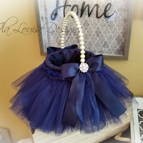 Elegant Tulle Flower Girl Basket – Satin & Pearl Handle