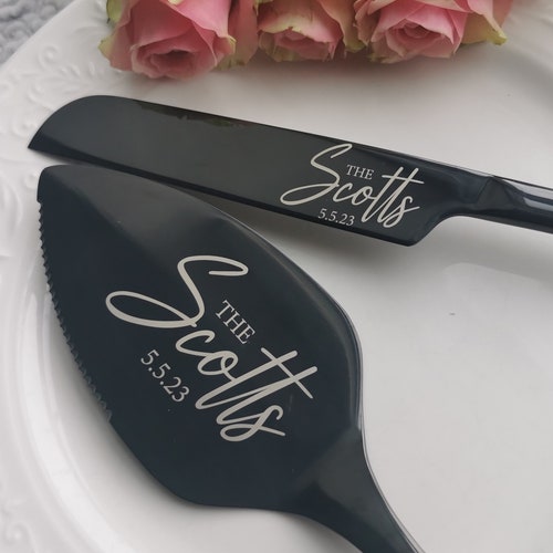 Personalized Wedding Cake Cutting Set with Gift Wrapping