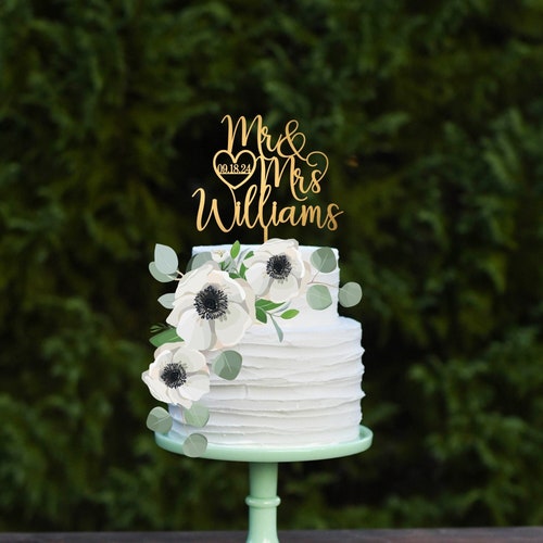 Personalized Mr & Mrs Wedding Cake Topper – Custom Gold or Wood Design