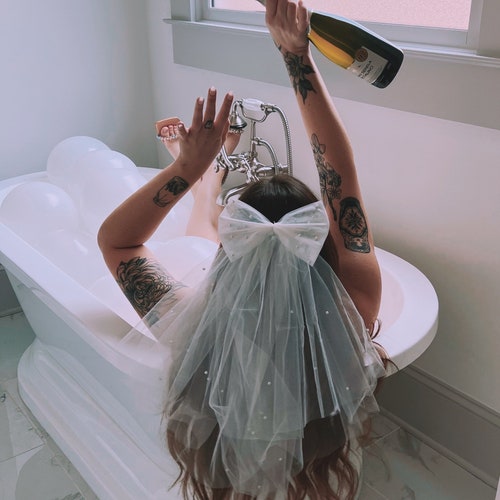 Bachelorette Party Pearl Veil with Bow
