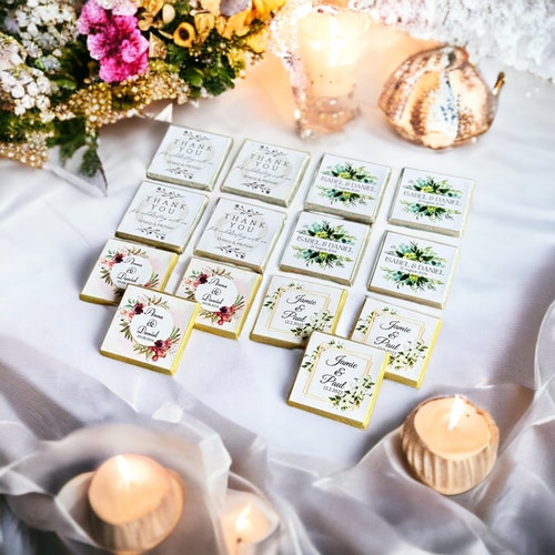 50 Personalized Wedding Chocolate Favors for Guests – Gold/Silver Foil Milk Chocolate