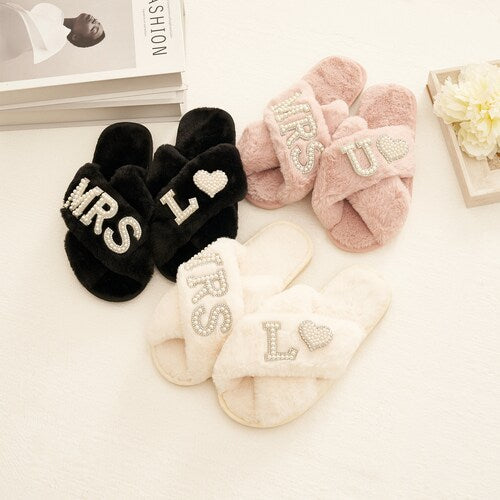 Custom Bridal Mrs. Slippers – Personalized Fluffy Slippers with Pearls and Glitter for Bride, Bridesmaids & Bridal Shower Gifts