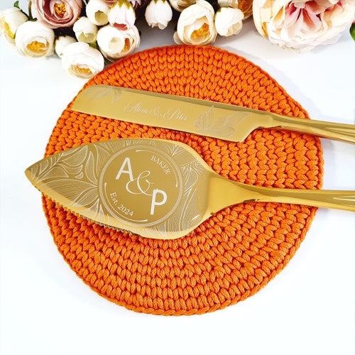Floral Engraved Wedding Cake Cutting Set – Personalized Knife and Server