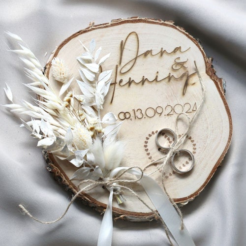 Personalized Boho Wedding Ring Holder – Engraved Wooden Disc with Dried Flowers