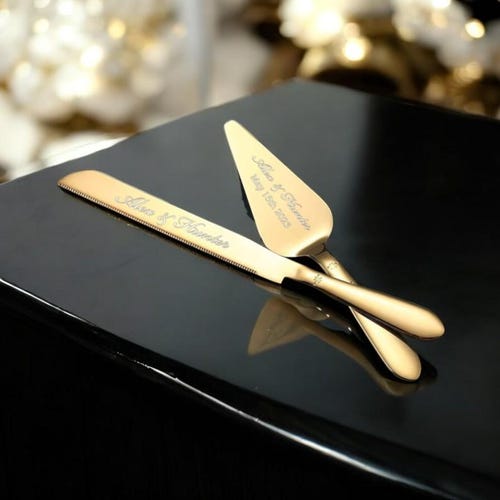 Personalized Wedding Cake Cutting Set – Knife & Server in Gold, Silver, or Black