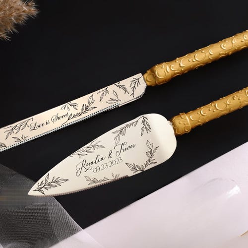 Engraved Cake Server Set for Weddings and Anniversaries
