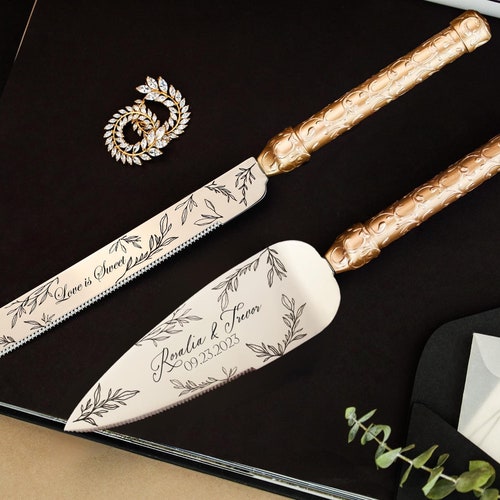 Engraved Cake Server Set for Weddings and Anniversaries